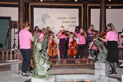 Det är Örebro läns folkmusikförbund som arrangerar spelmansstämman och förbundet har ett sinnrikt sätt att locka spelmän till stämmorna.