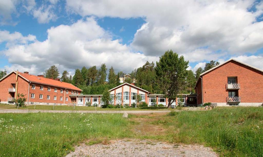 KURSGÅRD-KONFERENSCENTER5 Mycket gedigen fastighet lämplig som kursgård- konferenscenter, hyreshus el likn. Vackert beläget i Bredbyn.