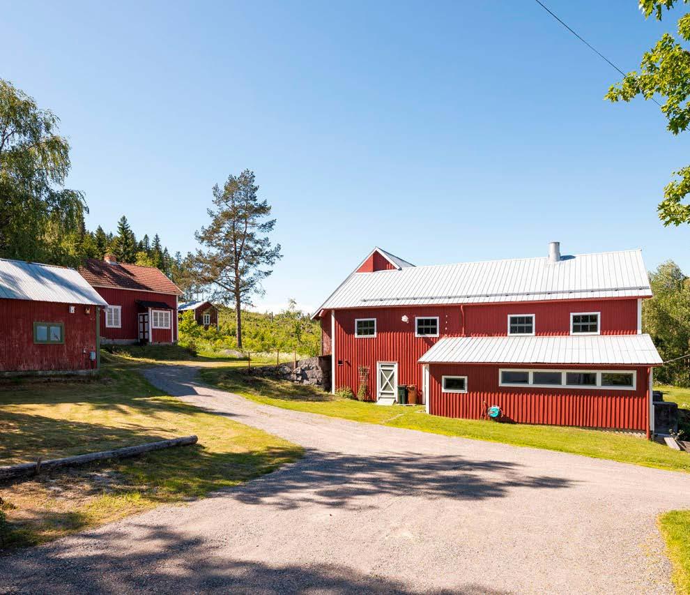 VILLOR LANTGÅRD/HÄSTGÅRD5 Mycket fin lantgård med skogligt läge och fantastisk utsikt.