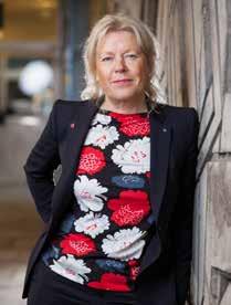 Du och våra skickliga lärare formar tillsammans kvalitén i din utbildning. För oss är det viktigt att oavsett kurs och studieform så ska ditt lärande och din utveckling vara i fokus.