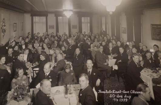 18 AURAS FÖRSTA TAVLOR Stadshallen, Botulfsgatan 1 Konstföreningen AURA firar 90 år med att presentera självporträtt av den ursprungliga Aura-gruppen.