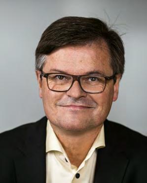 FINANSIELL RAPPORTERING Styrelse Kenneth Bengtsson, ordförande Thord Andersson Robert Damberg Crister Fritzson Född: 1961 Född: 1961 Född: 1982 Född: 1961 Huvudsaklig utbildning: Gymnasieekonom samt