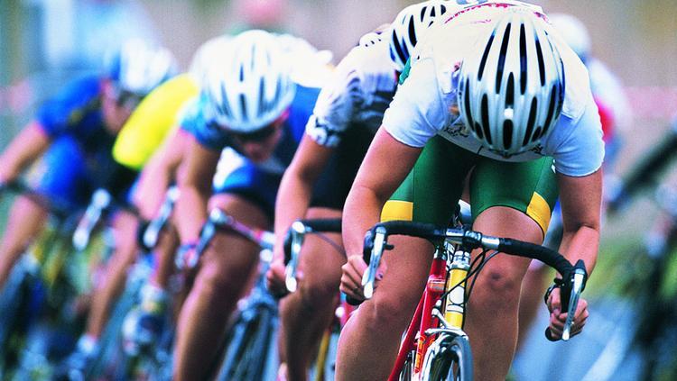 Ten male cyclists competing on national elite level (W max 403 ± 13 W, VO 2peak
