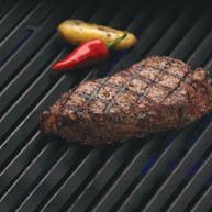 rostfritt stål ger utmärkt jämn värme som ger grillränder och stänger inne smak och köttsafter.