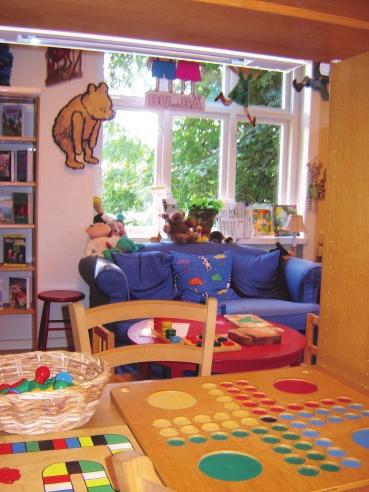 Ausås Detta händer på våra närbibliotek Barnteater med Sagofén Isadora Min bästis Isa När: Ons. 18/4 kl. 9.00 Ålder: 4-6 år Längd: 30 min. Fri entré.