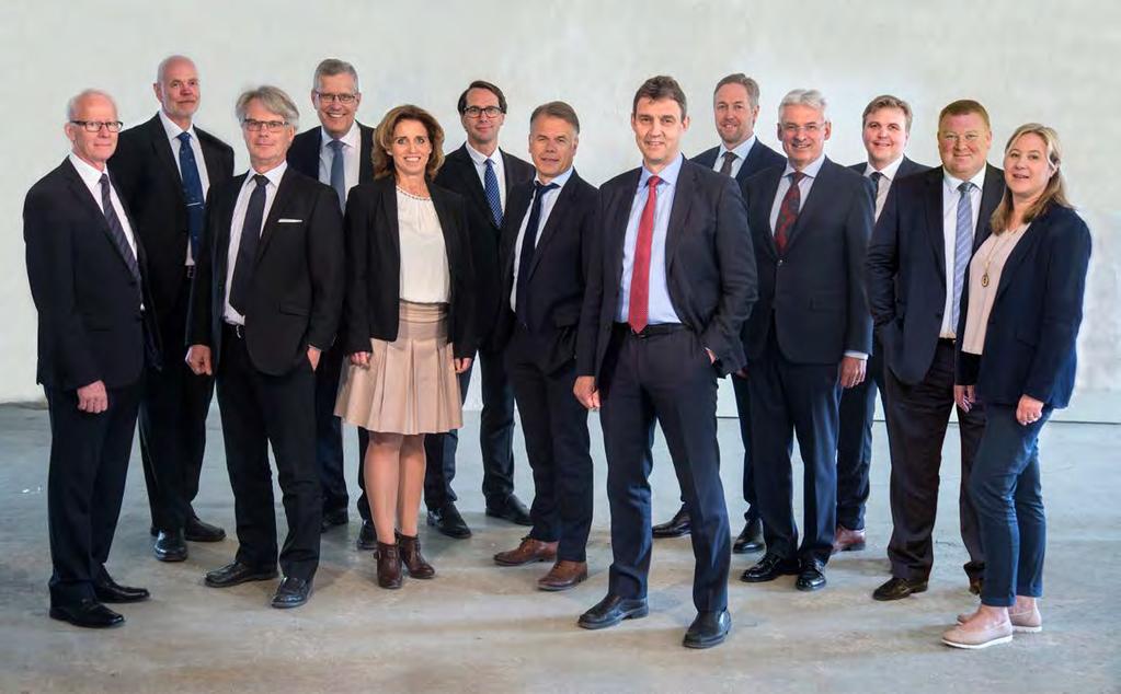 FÖRVALTNINGSBERÄTTELSE / BOLAGSSTYRNINGSRAPPORT Koncernledning Från vänster till höger: Åke Westberg, Björn Lyngfelt, Ole Terland, Jan Svedjebrant, Ingela Ekebro,
