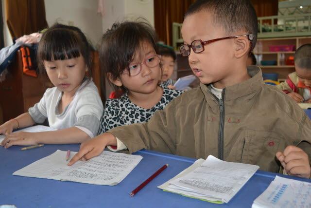 Foto: SOS Arkiv SOS Barnbyar i Kina De allra första barnbyarna i Kina öppnade 1987, i städerna Tianjin och Yantai strax utanför Peking.