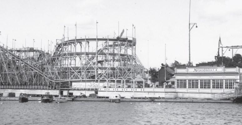 skulle uppföras. Efter utställningen togs maskinhallen bort och området blev åter brädgård. Mellan åren 1923-1958 fanns på platsen det så kallade Nöjesfältet.