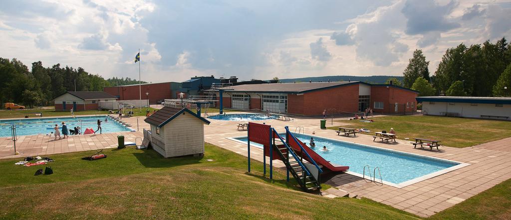 Fagerstahallen Fagerstahallen Utomhusbadet Bada billigare med sommarlovskortet Bada billigt i sommar! För 400 kronor får du bada hur mycket du vill under tiden 7 juni till och med 19 augusti.