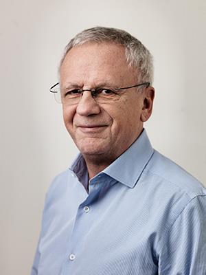 Hans-Peter Ekre styrelseledamot Hans-Peter Ekre, född 1950, är styrelseledamot i NextCell sedan 2014. Ekre är även en av medgrundarna till Bolaget. Ekre har en Fil. kand.