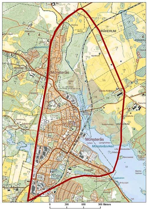 Riksintressets omfattning minskas ned så att det omfattar Mönsterås köpings äldsta delar så som den framgår av äldre kartor.