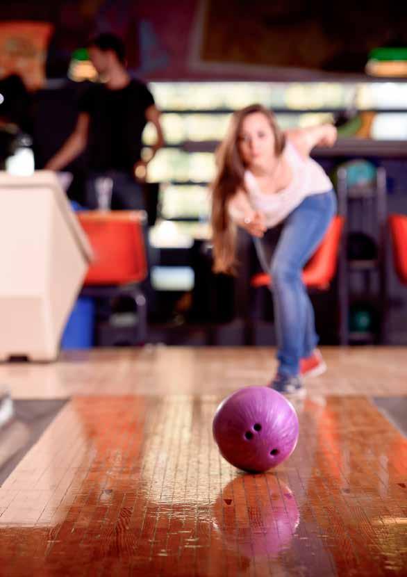 Tisdag 21 november Bowling Denna kväll utmanar vi varandra i Bowling. Vem kan slå flest strikes, vem får flest poäng? Eller kom och ha en rolig kväll utan att tävla mot de andra.