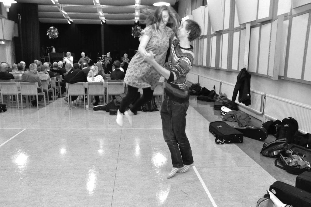 Foto: Katarina Hammarström FINT ATT DANSA TILL ERIC OCH KATARINA! Jag lärde känna Eric genom spelmansförbundet redan när han var liten.