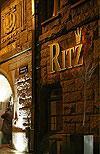 Mordmeny Ritz Mitt i centrum finns Ritz, i en av Göteborgs vackraste fastigheter, på Bastionsplatsen mitt i centrala Göteborg, vid Trädgårdsföreningen.