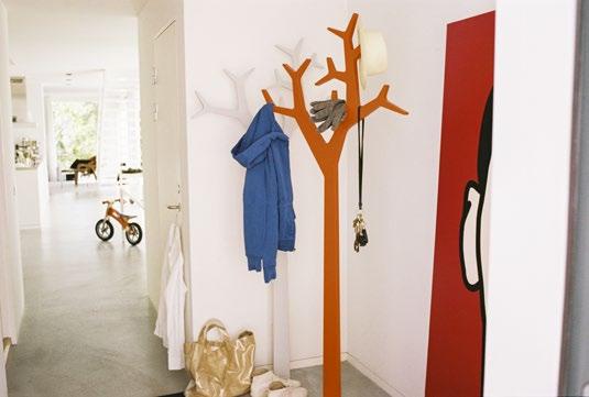Tree Tree wall 194 cm wall mounted coat stand Michael Young, Katrin Olina W D H Weight Volume Art. no 26332 89 13 194 6 0.