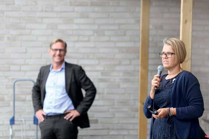 5 Så är det också kommunens största förskola med plats för cirka 140 inskrivna barn, byggd av ER-HO Bygg. Redan nu är det kö, berättar förskolechefen Cecilia Holst. Kommunens största förskola?