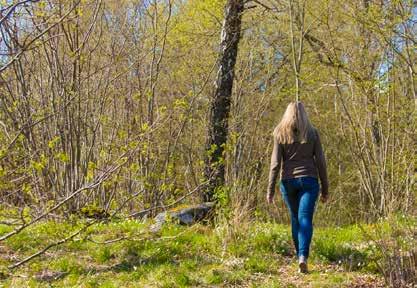 Att leva med HS HS är en sjukdom som kan upplevas som mycket besvärande och smärtsam och som kan ha en stor inverkan på livskvaliteten för den som är drabbad av sjukdomen.