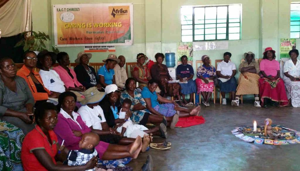 13 Care workers at FACT office, Foto: Agnes Nygren I Moçambique har Amodefa varit aktiva i mobiliseringen av hemsjukvårdare.