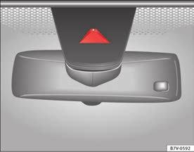 212 Köra Signallampor Funktionsläge Blinkar eller tänds (gul) (grön) Möjlig orsak Lane Assist-systemet anslutet med inaktiverat. Lane Assist-systemet anslutet och aktivt.