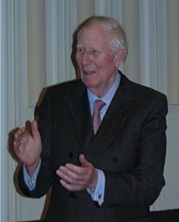 Kända personer med Parkinsons sjukdom Sir Roger Bannister, avslöjade 2014 att han 2011 diagnosticerades med Parkinsons sjukdom sedan han känt att han hade fått problem med balansen.