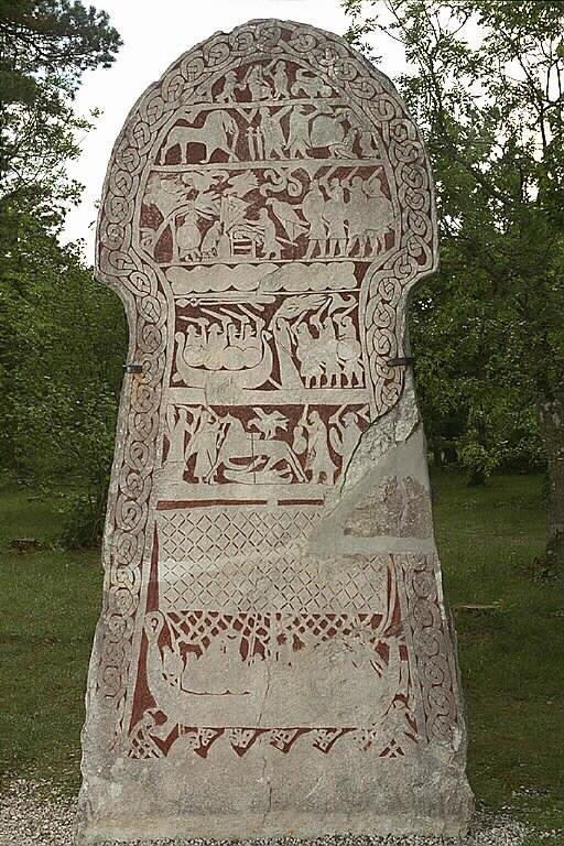 Gotlands historia, 1 Några milstolpar: - Första spår av människor för 7 9.