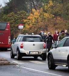 Små barn vet inte mycket om orsak och verkan. Barn har varken den erfarenhet eller den förståelse som behövs för att klara sig själva i trafiken.