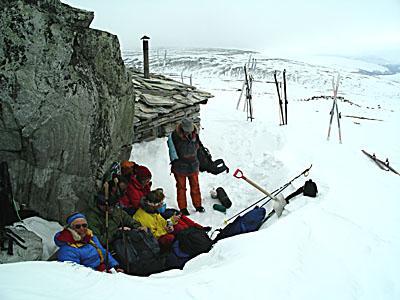 Rast vid gammal, privat, skifferhytta, Ljosåbui på väg mot Peer Gynthytta, som vi inte åkte fram till, och Mysusaeter.