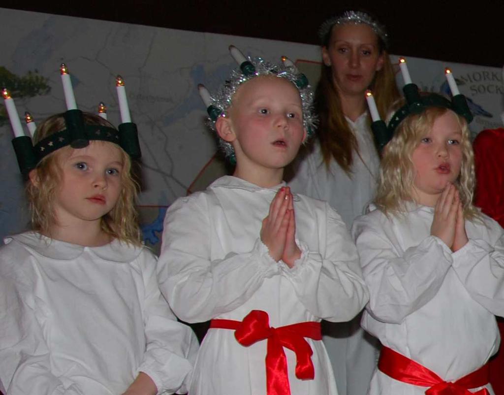 Vill du gå med i vårt fina luciatåg? Luciafest onsdagen 13/12 kl. 18:00 Vi träffas några gånger i Bygdegården innan lucia och övar ihop ett sångprogram som passar alla.
