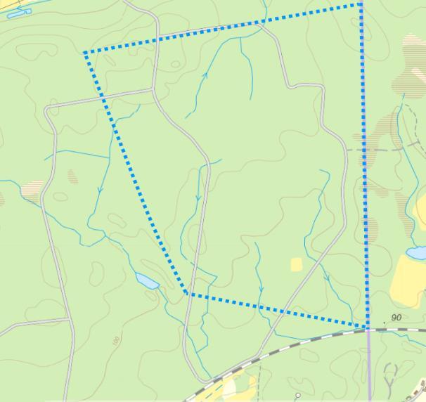 strandskyddsmråde. Inm utredningsmrådet finns ett naturvärdesklassat mråde (naturvärdeklass 2) sm består av en bkskg söder m Köpingemyr.