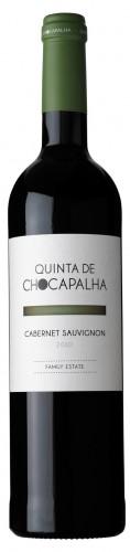 Portugal - Quinta de Chocapalha Quinta de Chocapalha CS Det här vinet representerar en nydaning inom Portugals vinindustri som så ofta förknippas med produktion av viner med inhemska druvsorter.