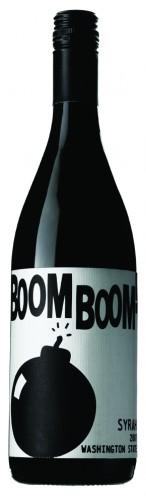 USA - Charles Smith Wines Boom Boom! Syrah En Syrah som inte lämnar någon oberörd. Detta vin är gjort av Syrahdruvor som kommer från fem olika vinodlingsplatser i Columbia Valley.