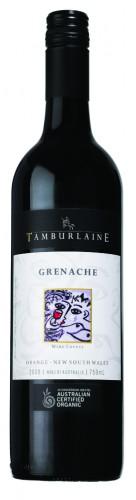 Australien - Tamburlaine Wines Tamburlaine Grenache Detta vin är gjort på organiskt odlade Grenachedruvor som vuxit högt och svalt på vinodlingarna i Orange i New South Wales.