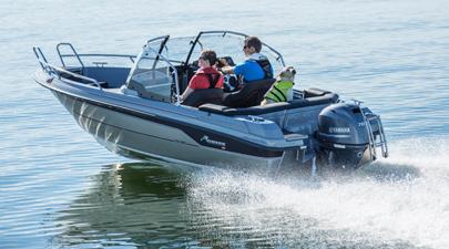 vi lyssnat till det finska båtfolkets önskemål. För många hade ett skrov i aluminium tett sig praktiskt särskilt för fiske och stugresor.