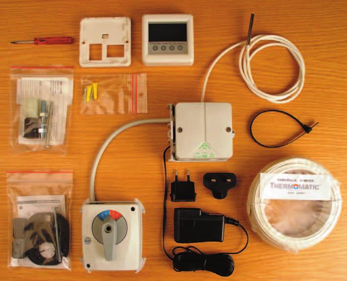 Översikt 2. Leveransomfattning och tillägg (Bild 1) 1. Shuntmotor, 24 V DC, 0-10 V, 90, 10 Nm (ansluten till AC vid lev) 2. Anslutningscentral (AC), med konsol för montage på motor.