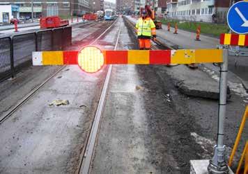 2.6 Stoppbom - Fjärrmanövrerad Fjärrmanövrerad stoppbom (enligt bilden) kan användas på platser där trafiken behöver stannas.