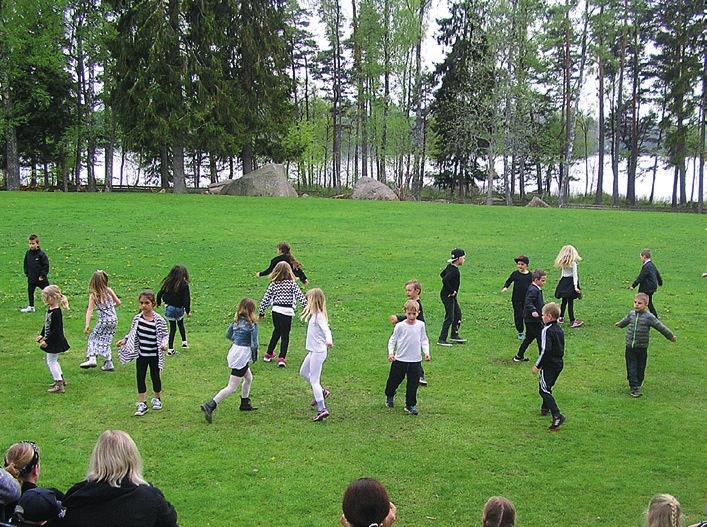 Nyhetsbrev för Hjortsberga & Kvenneberga nr 2-2017 Vårfesten med Hjortsbergaskolans förskoleelever upp till