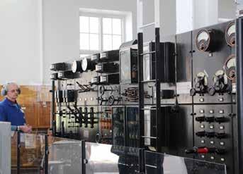 Sedan satte vi oss i bussarna och efter en åktur hamnade vi i en fantastisk idyll, och overklig träoas: Derome Trä och nostalgimuseum. Där blev vi väl omhändertagna med kaffe och bulle.