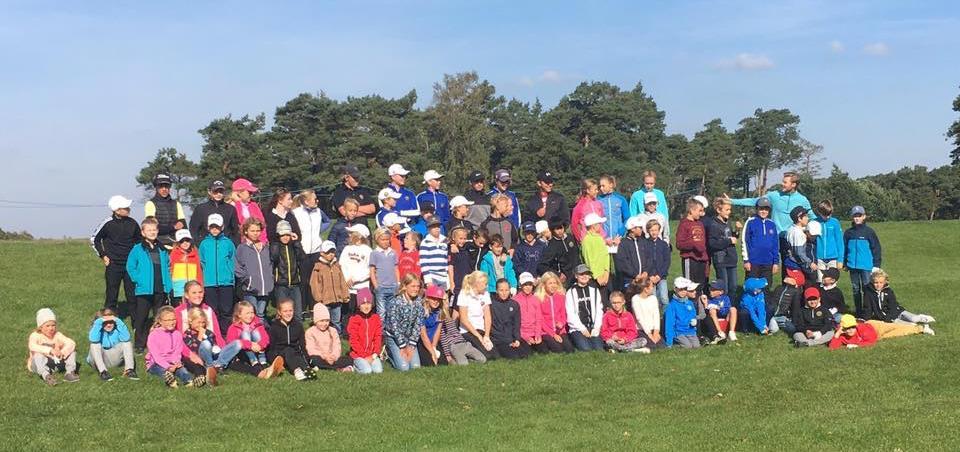 Barn- och ungdomsträning på Barsebäck Golf Academy Golfkul 4-6 år x Inga förkunskapskrav förutom att man kan vara ifrån mamma och pappa i 45 min x Träningsdag vår och höst är måndag kl 17.00 och 18.