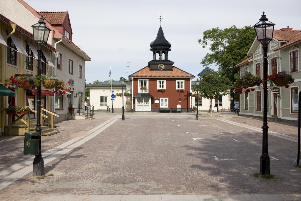 Museivandring Tillsammans går vi på museum. För dig som gillar historia och kultur. Vi tar bussen eller tunnelbanan till några av Stockholms museer. Vi börjar med ett besök på Skansen.