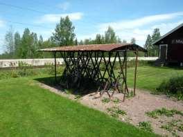 Bild 170 Förr behövde man binda hästen vid stationsbesök.