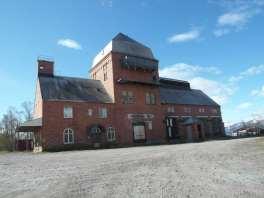 OMFORMARSTATIONER När elektrifieringen började på Malmbanan 1915 tog man spänningen direkt från kraftstationen i Porjus.