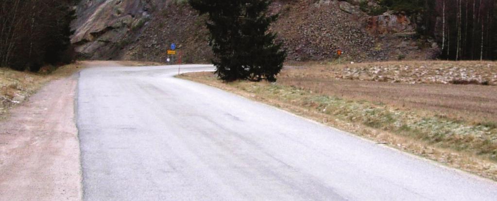 Karta över vägar runt planområdet Smedserödsvägen trafikförsörjer planområdet. Smedserödsvägen ansluter till riksnätet via väg 832. Till Torps köpcentrum tar man sig vidare via väg 44 och 161.