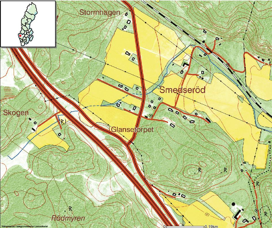Det finns för närvarande inga stall eller hästhagar i området. Smedseröd 2:4 hade häststallar fram till december 2007. De gårdar som kan hysa hästar är Smedseröd 2:4 och Smedseröd 2:1.