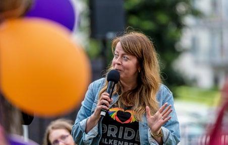 Vem du ä är, är du välkomme att ileda Pridefestivale med oss.
