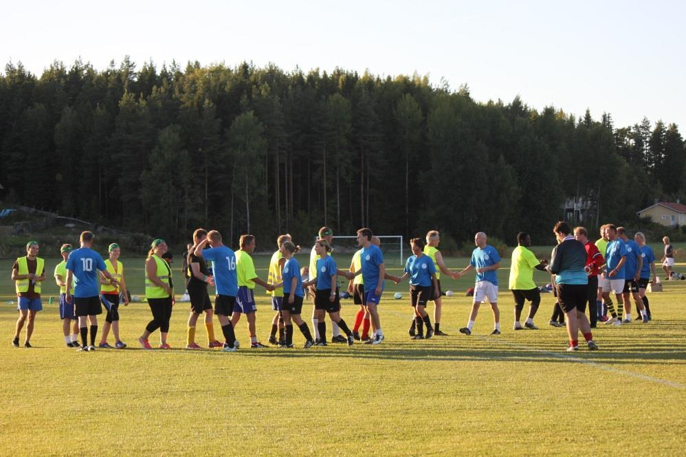 17 Personalrapport Kimitoöns kommun har gjort sig känd som den fotbollsspelande kommunen. Genom åren har kommunens fotbollslag mött flera grannkommuner i fotbollskamper.