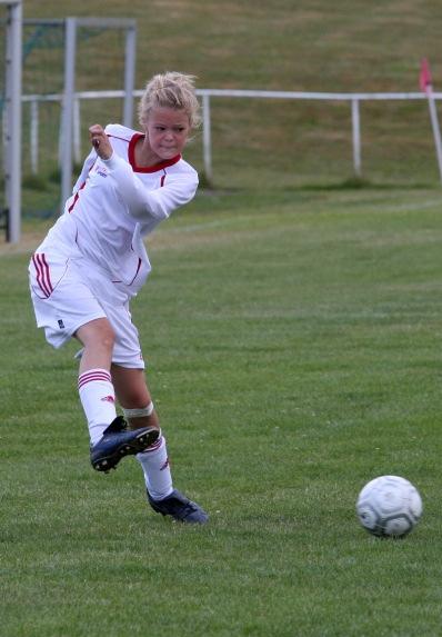 Match: Inför match repeteras det moment som man jobbar med just nu, i övrigt kort genomgång. Inga fasta positioner i unga år.