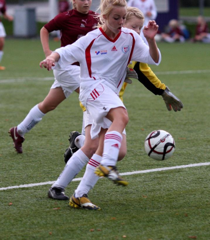 Spelarutbildningsplan IF Mölndal Spelarutbildningsplan 16-19 år (11 mot 11) Träningsinnehåll: 16-19 år 16-19 år: LTAD Träna för att prestera. Koordination och kroppskontroll: Ja! Foto: P.