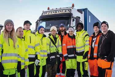 UFFE:s Lågprisklockor Byter BATTERI - BAND - SPRINT Även Wrapmaster & Folierullar Öppet: Måndag-Fredag 10-17 S. Drottningg 19, VÄNNÄS Tel.