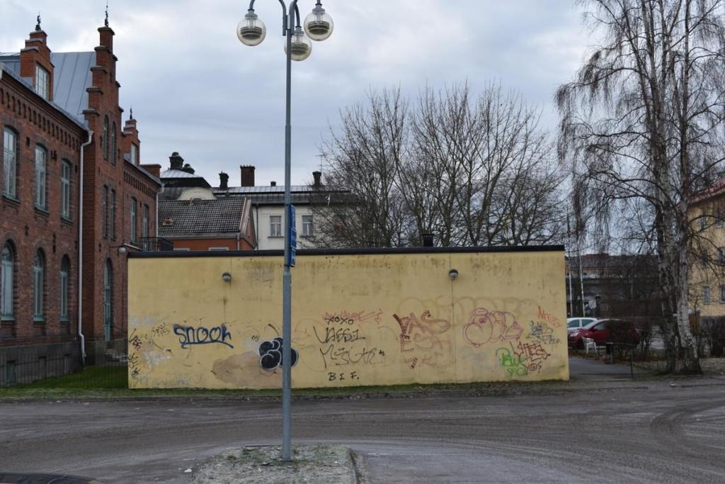 NORR Vägg vid COOPs parkering Väggen fungerar idag som klotterplank