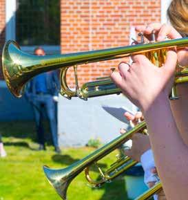 Liisa fortsatte via Malmö Musikhögskola, spetsutbildning på Heleneholms gymnasium och kandidatprogrammet inom klassisk musik vid Musikakademin i Tallin där hon 2016 fick sin Bacalaureat